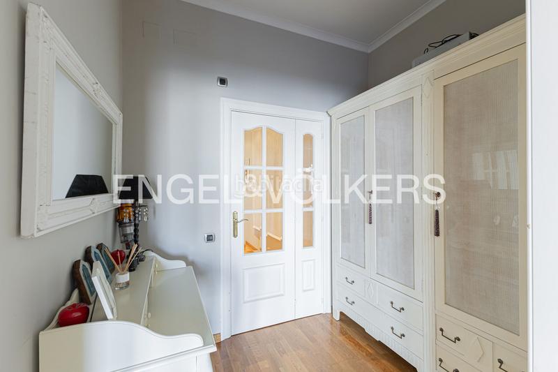 Foto 870bfb3f-3c1e-4de3-be7f-b794e4b5c080. Apartamento piso alto y reformado en calle calabria en Barcelona