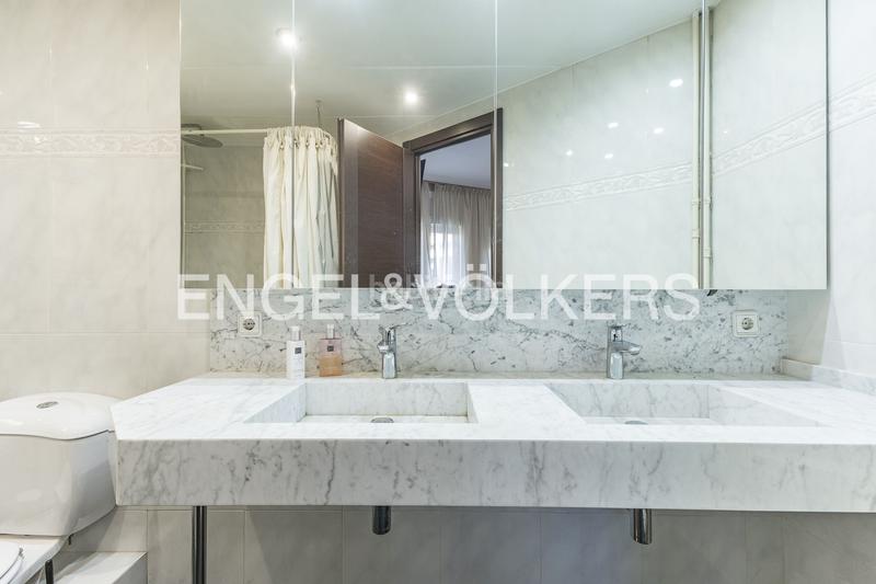 Foto aa1997fa-42ea-43f2-a31a-a02e2b8f0055. Apartamento amplio y luminoso piso en sant gervasi en Barcelona
