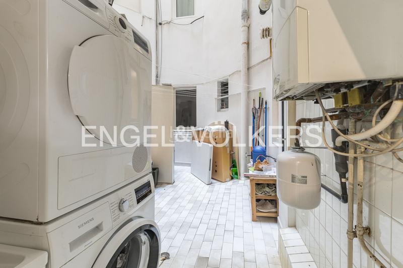 Foto cc7a6399-c34d-42b3-a6a9-0cd510a082e7. Apartamento amplio y luminoso piso en sant gervasi en Barcelona