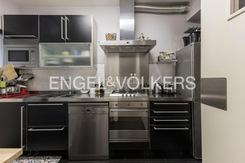 Foto de2e07a7-8a5e-4827-9540-c2a5cfdf1453. Apartament amb calefacció aparcament a La Nova Esquerra de l´Eixample Barcelona
