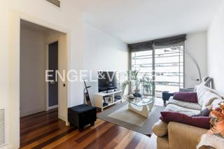 Appartement à La Nova Esquerra de l´Eixample. Piso cómodo y funcional en el eixample