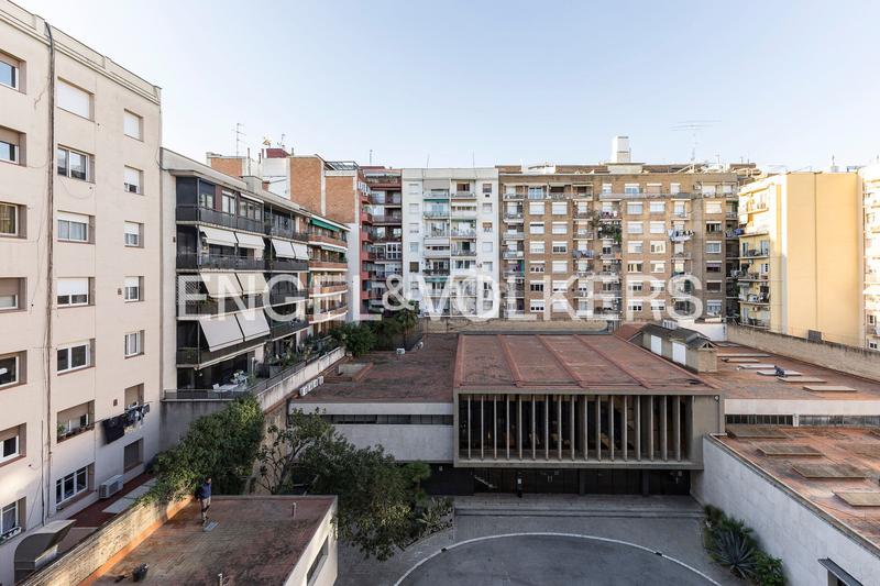 Foto f66b9def-ab22-4241-92aa-67777724e292. Apartament amb calefacció aparcament a La Nova Esquerra de l´Eixample Barcelona