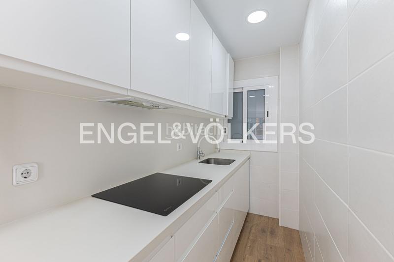 Foto 3898fb5f-3d7a-4971-989e-c01b32bd1863. Appartement avec chauffage dans Fort Pienc Barcelona