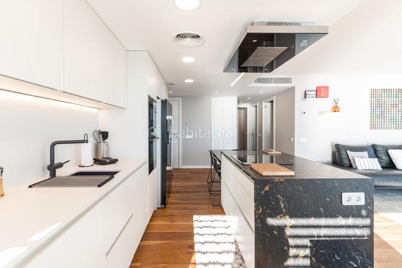 Foto 41779d38-f21e-4ab2-8fb2-07e95a1ba71c. Alquiler apartamento exclusivo piso en primera línea de mar en Mataró