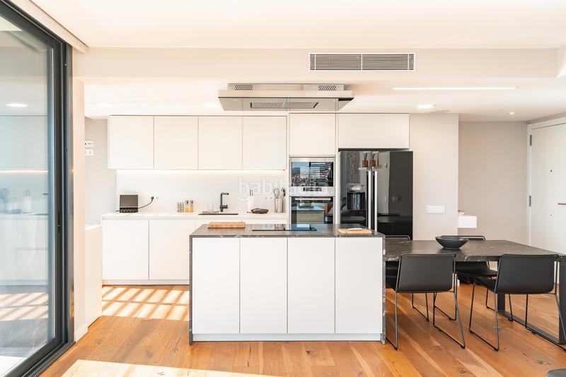 Foto 76ed1f06-315b-440b-97da-c54dc9815fbe. Alquiler apartamento exclusivo piso en primera línea de mar en Mataró