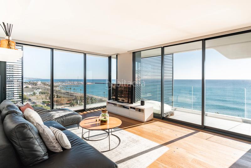 Foto 919c6172-e1c4-46e8-9d6b-86f18d3a9965. Alquiler apartamento exclusivo piso en primera línea de mar en Mataró