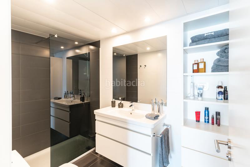 Foto 92fc10e7-a4a3-4432-bb60-1abd6fafc2ff. Alquiler apartamento exclusivo piso en primera línea de mar en Mataró