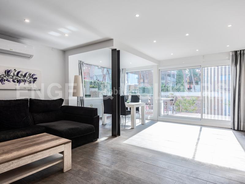 Foto f8220949-44bb-458a-bd70-477055d67a36. Location maison avec chauffage parking piscine dans Castelldefels