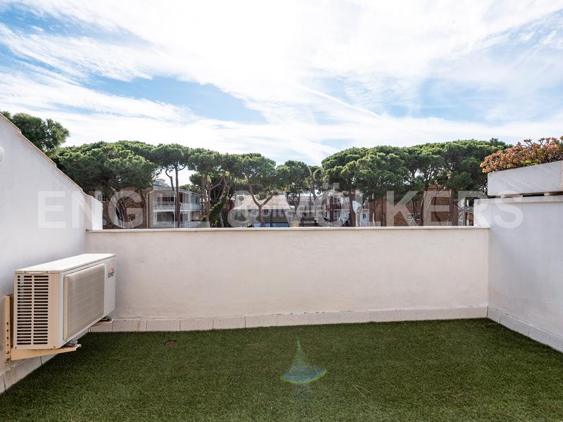 Foto 098997c8-1975-4c61-a87e-a0f4ba260bde. Miete haus mit heizung parking pool in La Pineda Castelldefels