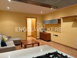 Rent Apartment in El Camp d´en Grassot i Gràcia Nova. Hermoso apartamento amueblado para estadía prolongada, 65 m y 2