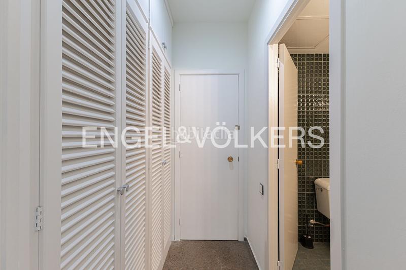 Foto 813c8e28-3ffb-4000-b72c-6ccdc6c59d81. Alquiler apartamento amplio y luminoso apartamento cerca de la plaza kennedy en Barcelona