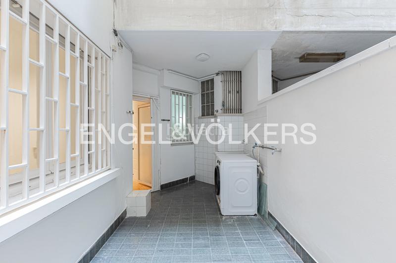 Foto 8baa4672-0ee4-46f2-8fb4-bd6e59c50cae. Alquiler apartamento amplio y luminoso apartamento cerca de la plaza kennedy en Barcelona