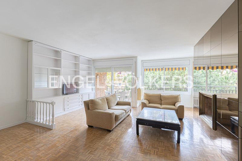 Foto 1fe9e9ec-1702-43aa-bbc9-6c8a461d5fcd. Lloguer apartament amb calefacció aparcament a Sant Gervasi - Bonanova Barcelona