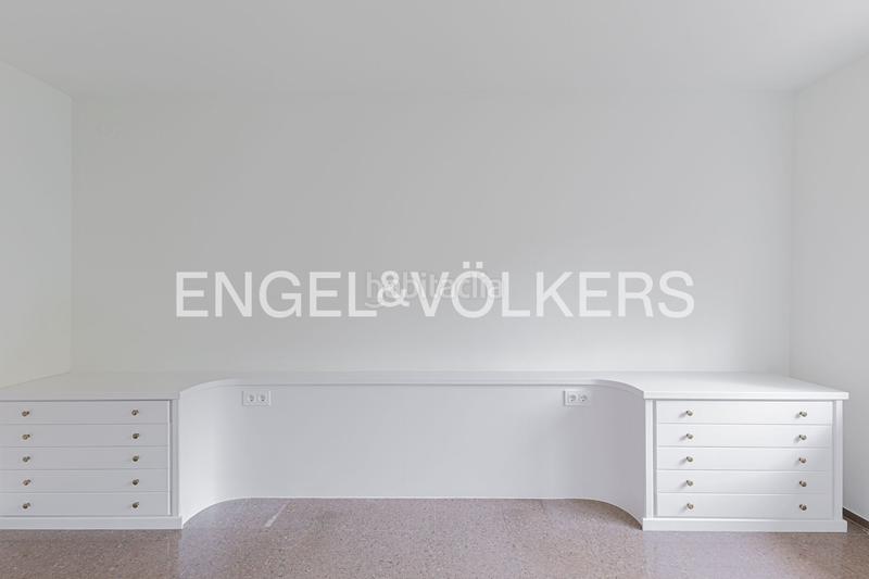 Foto 56f63831-1477-4312-b51f-4b3633323d34. Miete appartement mit heizung parking in Sant Gervasi - Bonanova Barcelona