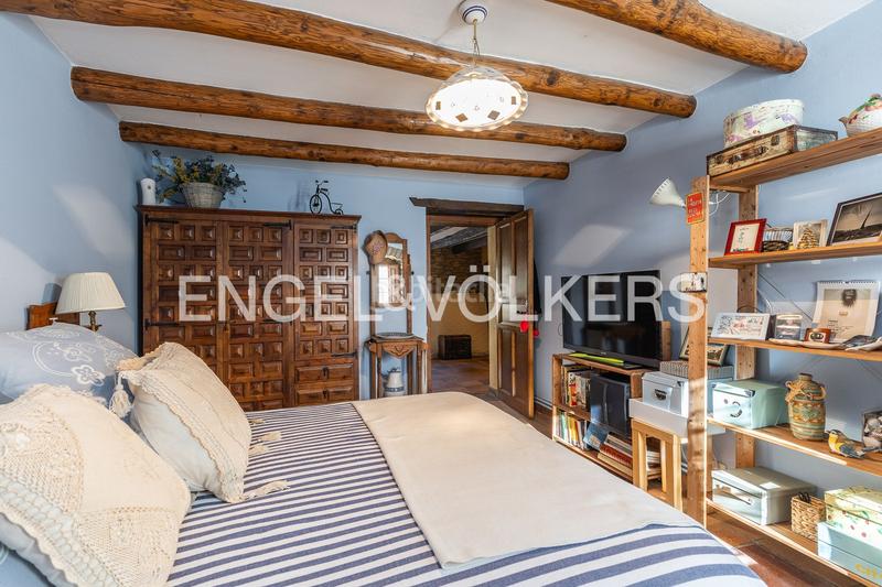 Foto 5cd549e1-403e-45e6-af58-63d54f72600a. House with heating in Seva