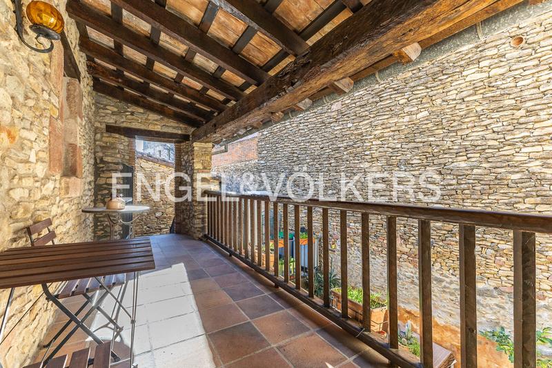 Foto 76192d29-f688-42d8-babc-4736d1cff9fd. House with heating in Seva