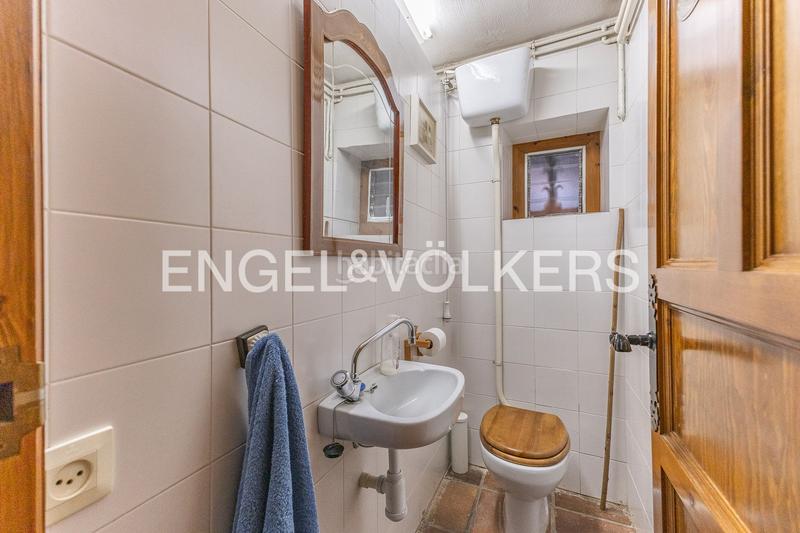 Foto 77a63a53-e9df-48bd-8fa3-b204cd1ddf05. House with heating in Seva