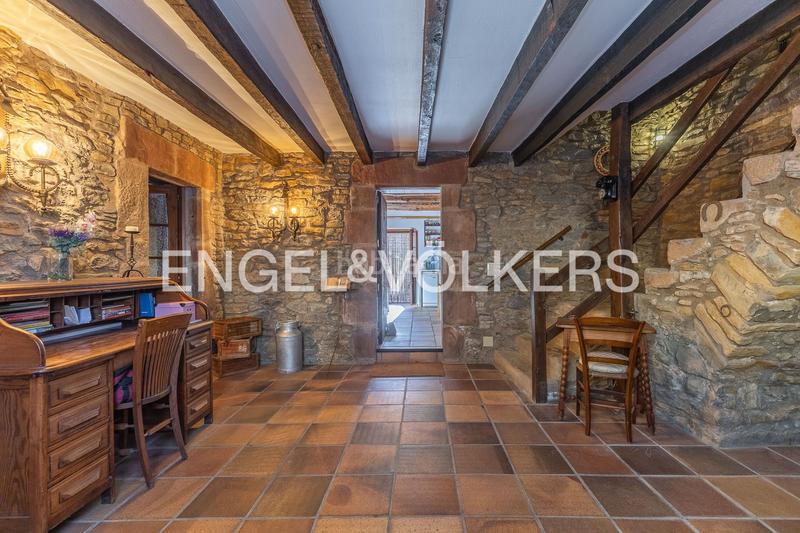 Foto 84383df1-0110-4751-af29-54ca2481ec96. House with heating in Seva