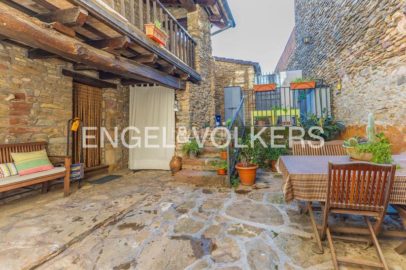 Foto 9cc1d5ec-f363-42fa-b714-2ef0a0237122. House with heating in Seva