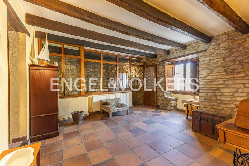 Foto dc30ad08-6e7c-4e70-aaa4-c3b0b3179456. House with heating in Seva