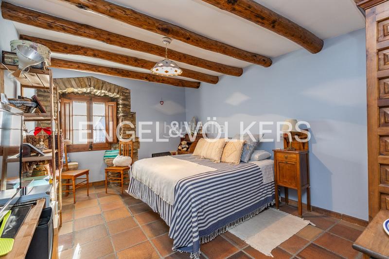 Foto dd104905-53e1-47d5-9db3-1e8b2e056cda. House with heating in Seva