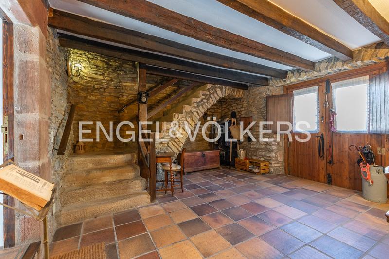 Foto ed9dc580-824f-43b7-ae37-b85af6392ed7. House with heating in Seva