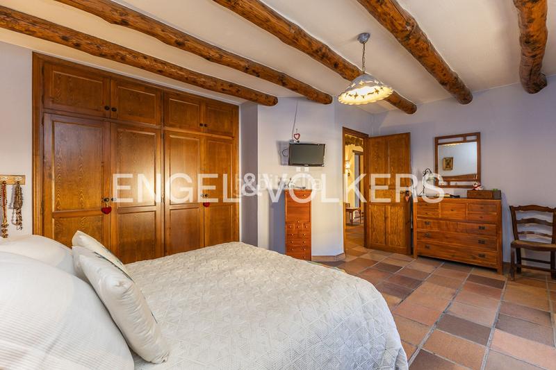 Foto f27d4b15-bf8b-4f02-918f-e436eda69b31. House with heating in Seva