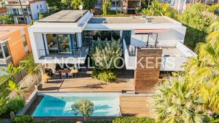 Casa a Montmar. Casa de diseño con piscina y jardín en montemar, cerca de la pla