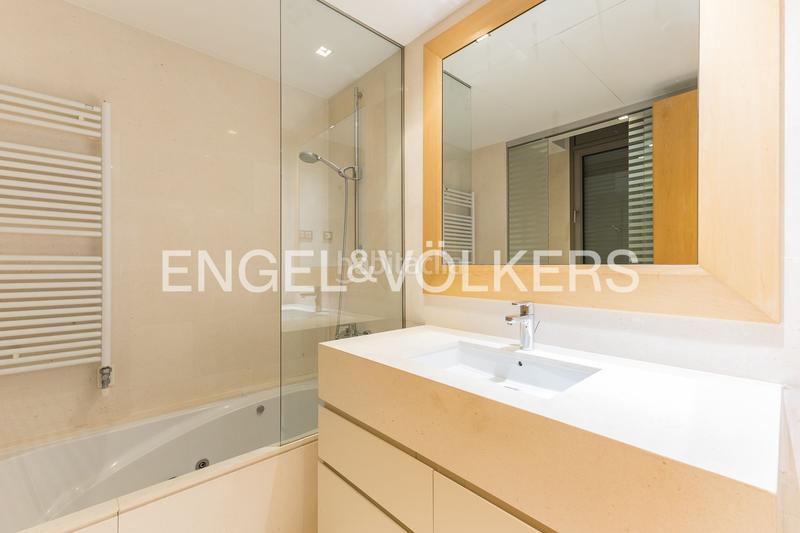 Foto 20b5a7f7-9074-4a64-bdf5-04d2423637a7. Miete appartement mit heizung parking pool in Pedralbes Barcelona