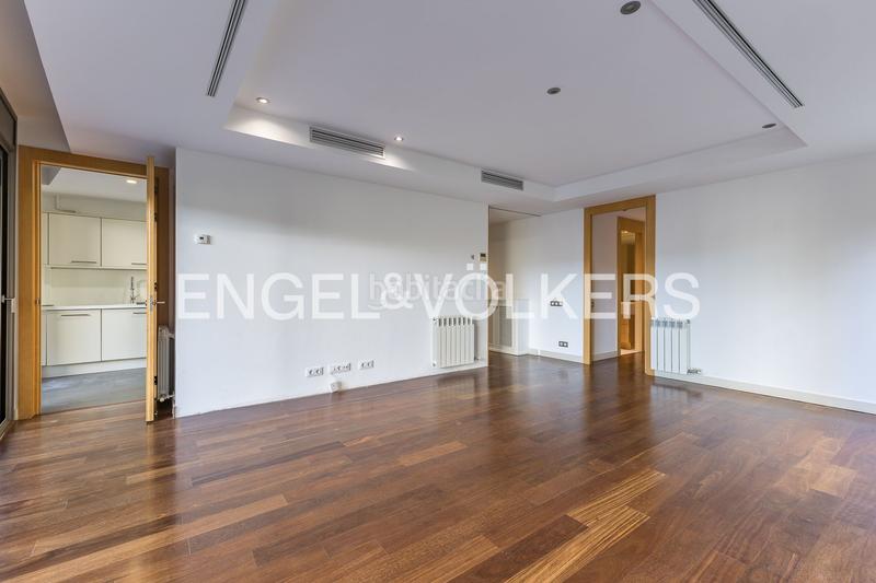 Foto 3915f84a-8581-4de7-a9f5-b9ce96a3d6ad. Miete appartement mit heizung parking pool in Pedralbes Barcelona