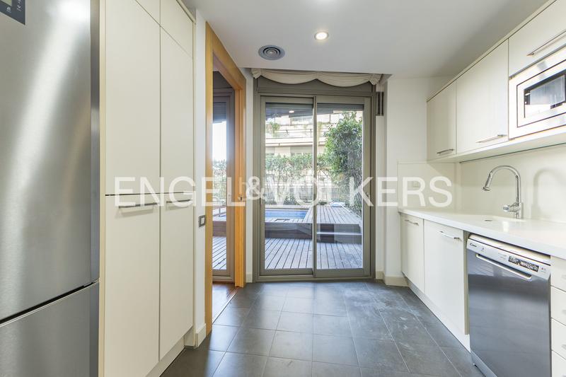 Foto 920de5f2-23f6-4a66-abc7-9720301d18d7. Miete appartement mit heizung parking pool in Pedralbes Barcelona