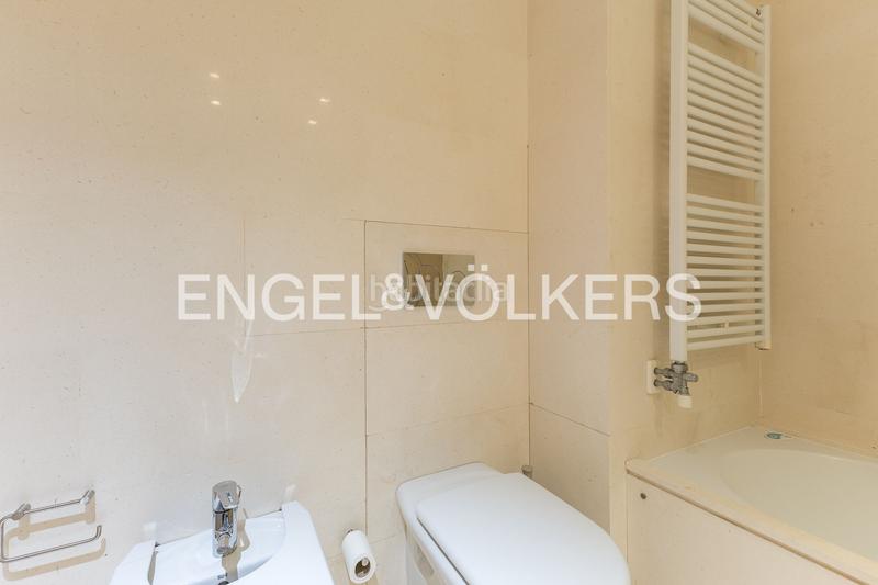 Foto 9afc401b-b9d3-4dc8-a9b2-a8aacdb4b89c. Miete appartement mit heizung parking pool in Pedralbes Barcelona