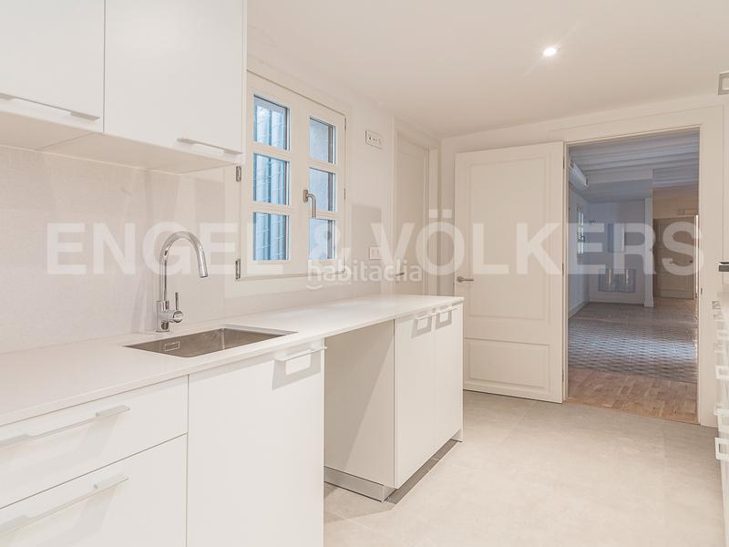 Foto 16d1d8bd-ae67-4c78-ae67-73224fd77c77. Piccolo appartamento con riscaldamento piscina in Barcelona