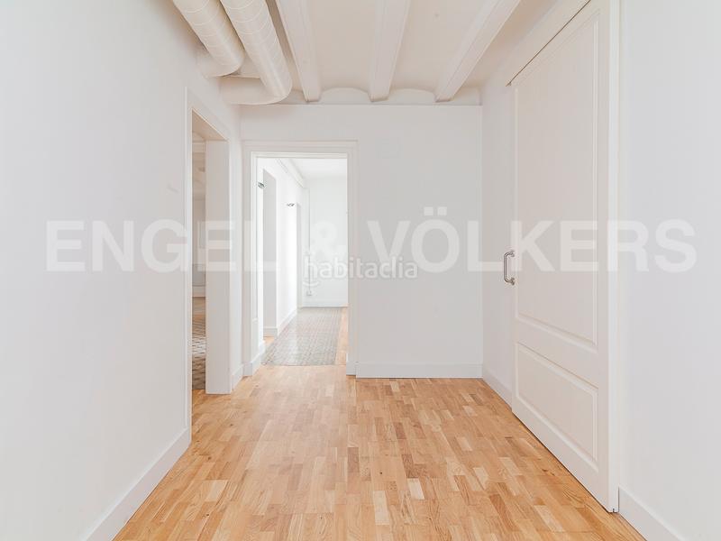 Foto 56055501-d06d-4e2c-a4d2-e0eaecd4e6f0. Piccolo appartamento con riscaldamento piscina in Barcelona