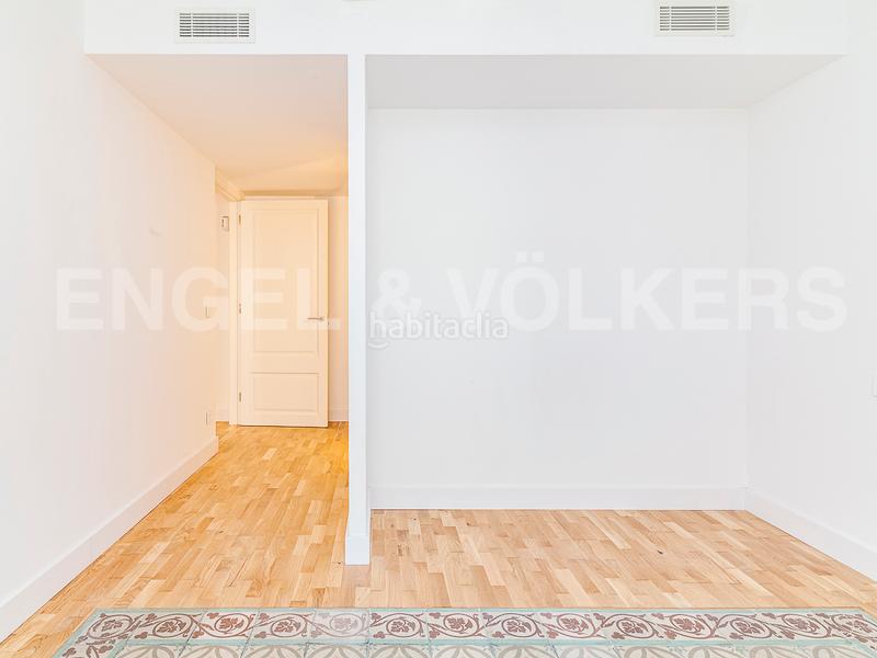 Foto b89956a6-1cea-48bf-b58b-02cbe84e760c. Piccolo appartamento con riscaldamento piscina in Barcelona