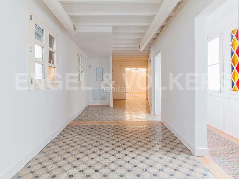 Foto ec2e2fb0-401e-4146-9db0-127eb0395103. Piccolo appartamento con riscaldamento piscina in Barcelona