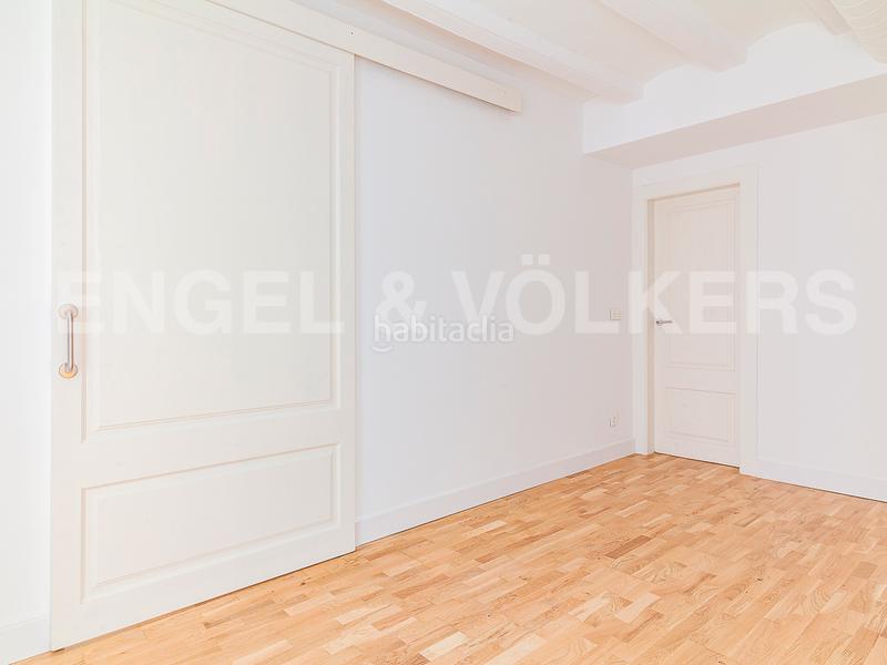 Foto fad56fbb-5ad3-47d0-b797-e4e446fa18cb. Piccolo appartamento con riscaldamento piscina in Barcelona