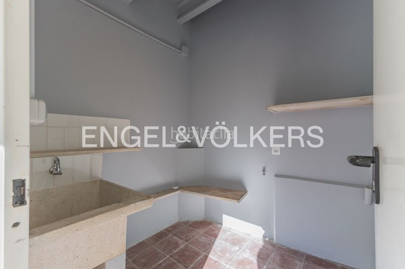 Foto 1bea9afe-f739-4139-b1f7-0e34ca38ee2b. Casa amb calefacció aparcament a Ca n'Aurell Terrassa