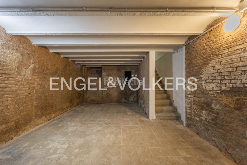 Foto de13b9f1-5ec6-4d7b-9821-e4573d3e10f4. Casa amb calefacció aparcament a Ca n'Aurell Terrassa