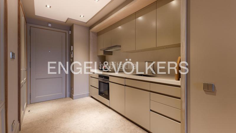 Foto 8699ff68-62c4-4082-8c10-d3b5f3c0423c. Lloguer apartament amb calefacció piscina a Vila de Gràcia Barcelona