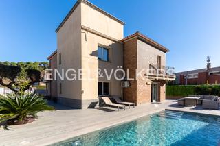 Maison à Canet de Mar. Exclusiva casa con piscina en canet de mar