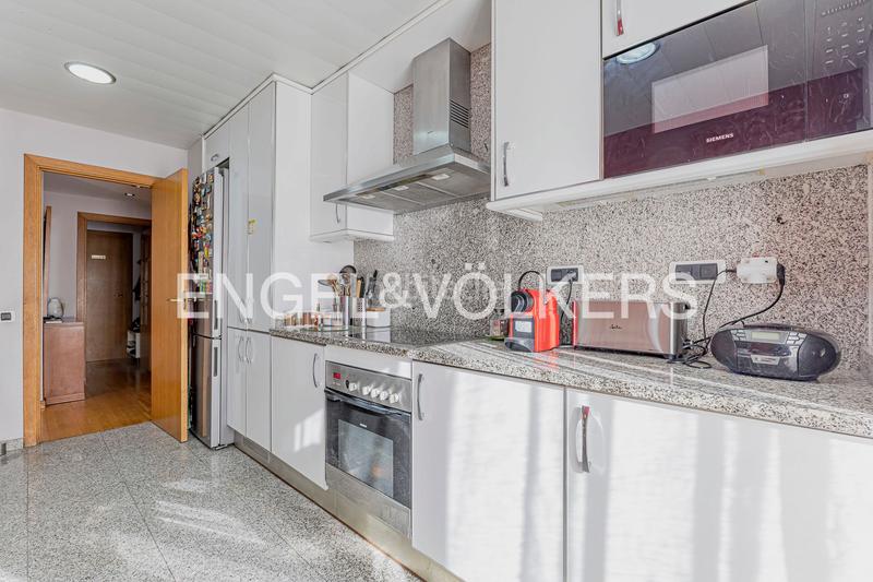 Foto 2cb5a4cc-3675-4bb5-93e6-e58528ba5746. Apartament amb calefacció aparcament piscina a La Vila Olímpica del Poblenou Barcelona