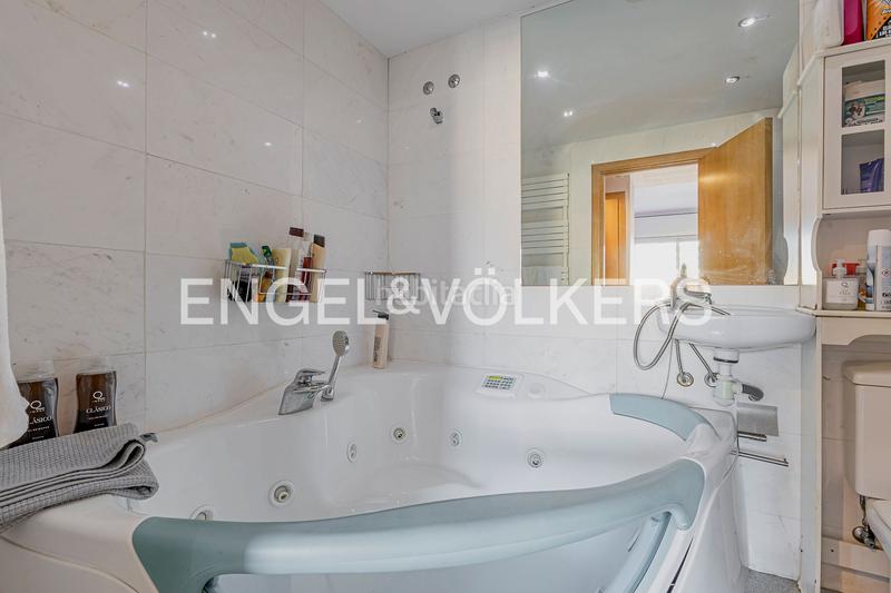 Foto aa43fe11-128d-409b-9faf-af653eaf6673. Apartament amb calefacció aparcament piscina a La Vila Olímpica del Poblenou Barcelona