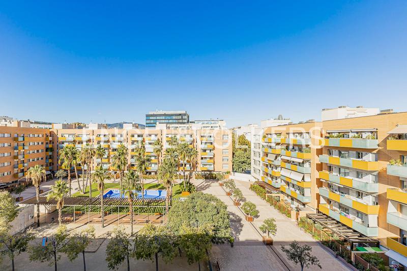 Foto e413e98a-dbfd-4b34-9ee7-a93a2239c56f. Apartament amb calefacció aparcament piscina a La Vila Olímpica del Poblenou Barcelona