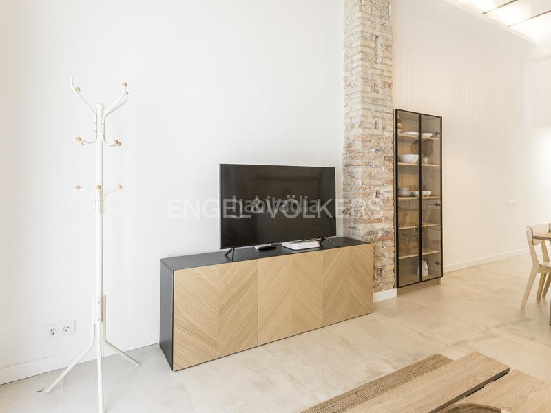 Foto 73486348-6dfa-4cad-9211-c5af5cd4e455. Alquiler apartamento nuevo piso temporal amueblado en pl. españa en Barcelona