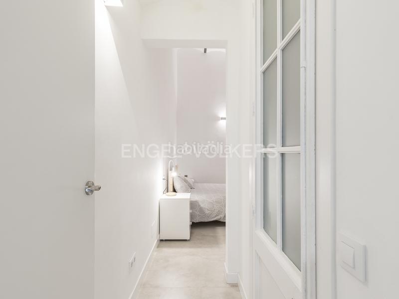 Foto 81371263-291d-4288-b3c2-cfbbe16afe73. Alquiler apartamento nuevo piso temporal amueblado en pl. españa en Barcelona