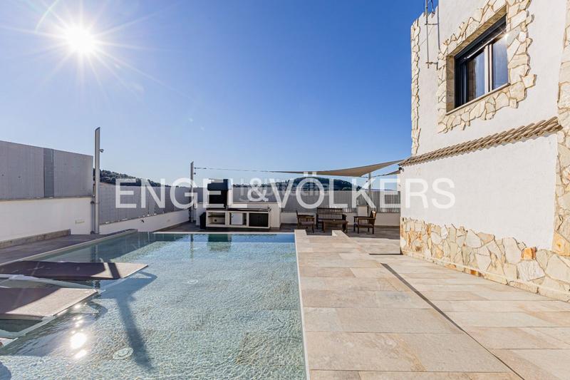 Foto 1a0b326b-0857-4159-be59-4badbe969e08. Haus mit heizung parking in Subirats