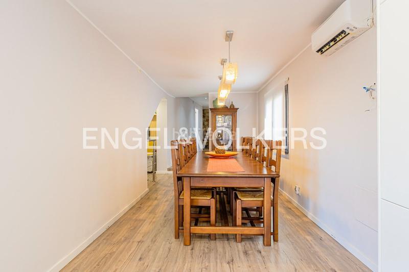 Foto 25a683f6-382d-4c45-9a55-2db856ab5cc5. Haus mit heizung parking in Subirats