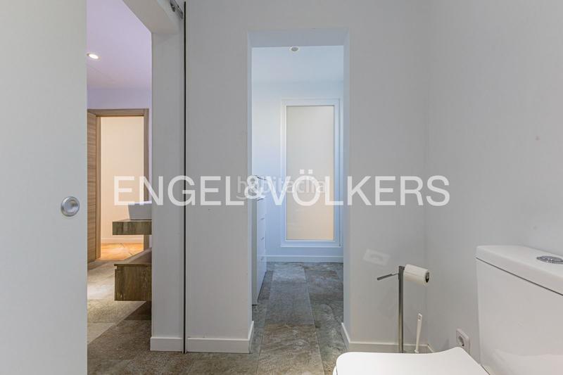 Foto 260db9e0-d7d5-4ce5-ab97-d0f5649e9ef0. Haus mit heizung parking in Subirats