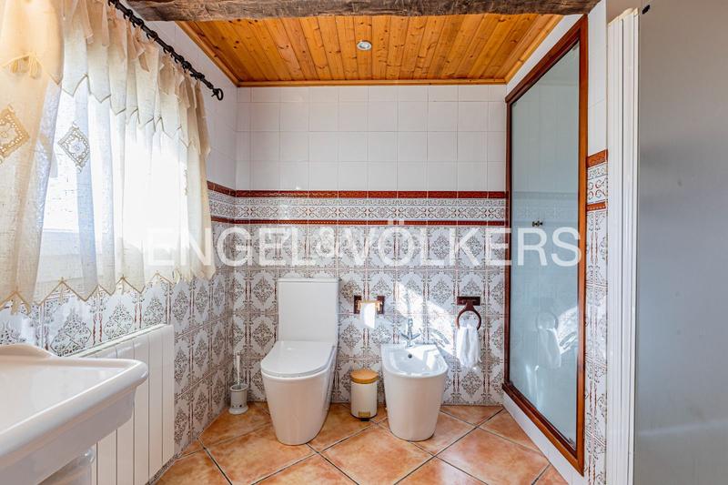 Foto 28211ffc-736a-4ea5-afa9-43bbd4a1d7c2. Haus mit heizung parking in Subirats